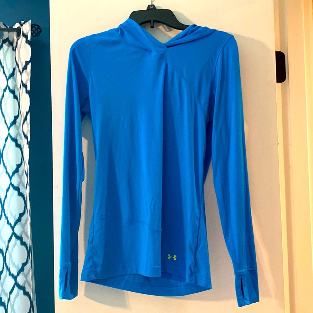 Long sleeve Under Armour pull over